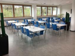 kantineneinrichtung_kantinenmoebel_kantinenstuehle_kantinentische_Kantine_stuehle_tische_(598).jpg
