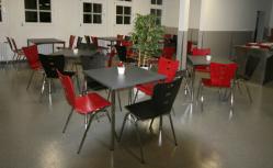 kantine_kantinenstuehle_(600).jpg
