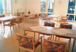 kantine_kantinenstuehle_(305).jpg