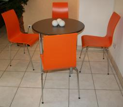 vierer_tisch_tischgruppe_orange_3.jpg
