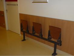 Kantineneinrichtung_Sitze_klappbar_an_der_Wand_befestigt_Krankenhaus_b1_a1_schwer_entflammbar_(23).JPG
