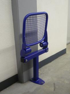 Kantineneinrichtung_Sitze_klappbar_an_der_Wand_befestigt_Krankenhaus_b1_a1_schwer_entflammbar_(45).jpg